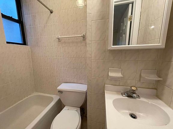 2nd image of 303 E 91st St #4