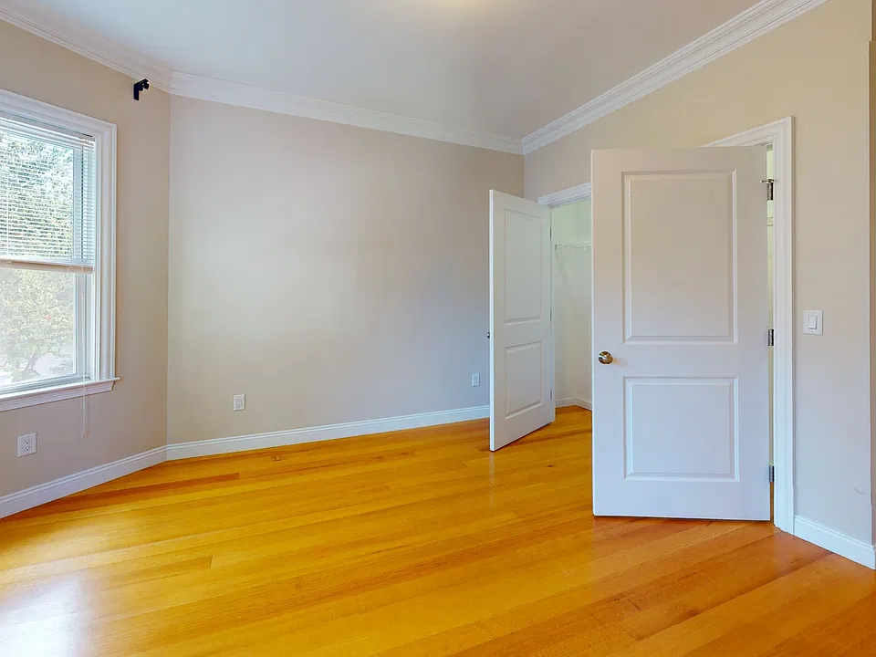 33 Berkeley St #3
