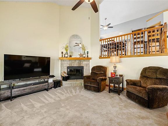 4th image of 15603 Conser St