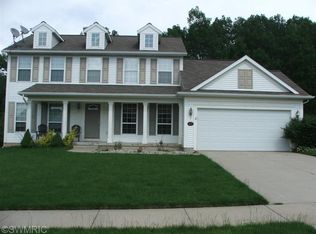 2670 Arbor Chase Dr NE, Grand Rapids, MI 49525