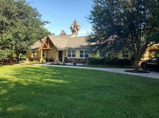 37832 Longhorn Rd, Wallis, TX 77485