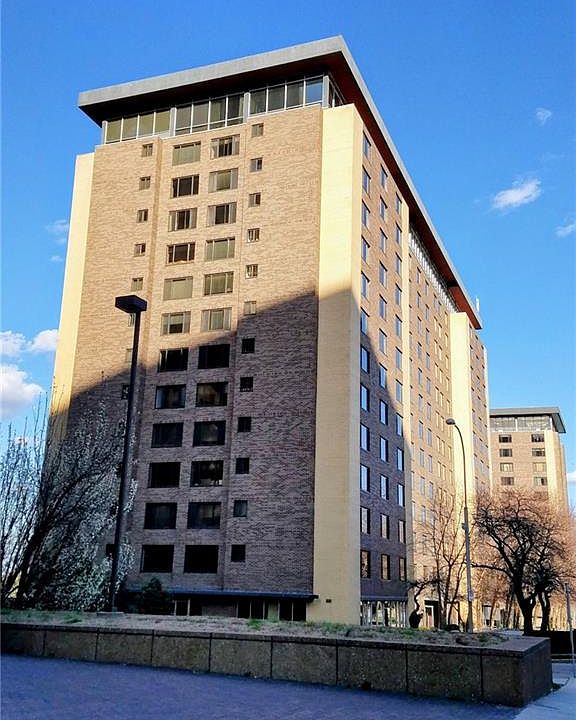 1st image of 600 E 8th St APT 4A