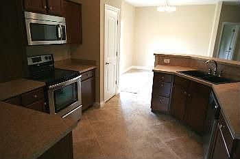 5th image of 1945 Hickory Hill Ct