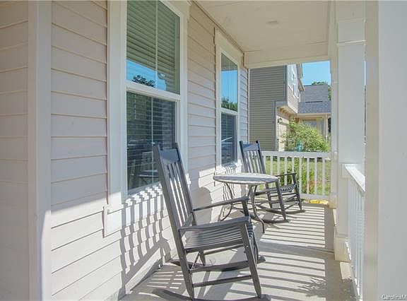 4th image of 1138 Victoria Blake Ln