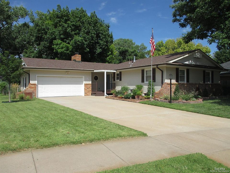 1st image of 2315 Montclair Dr
