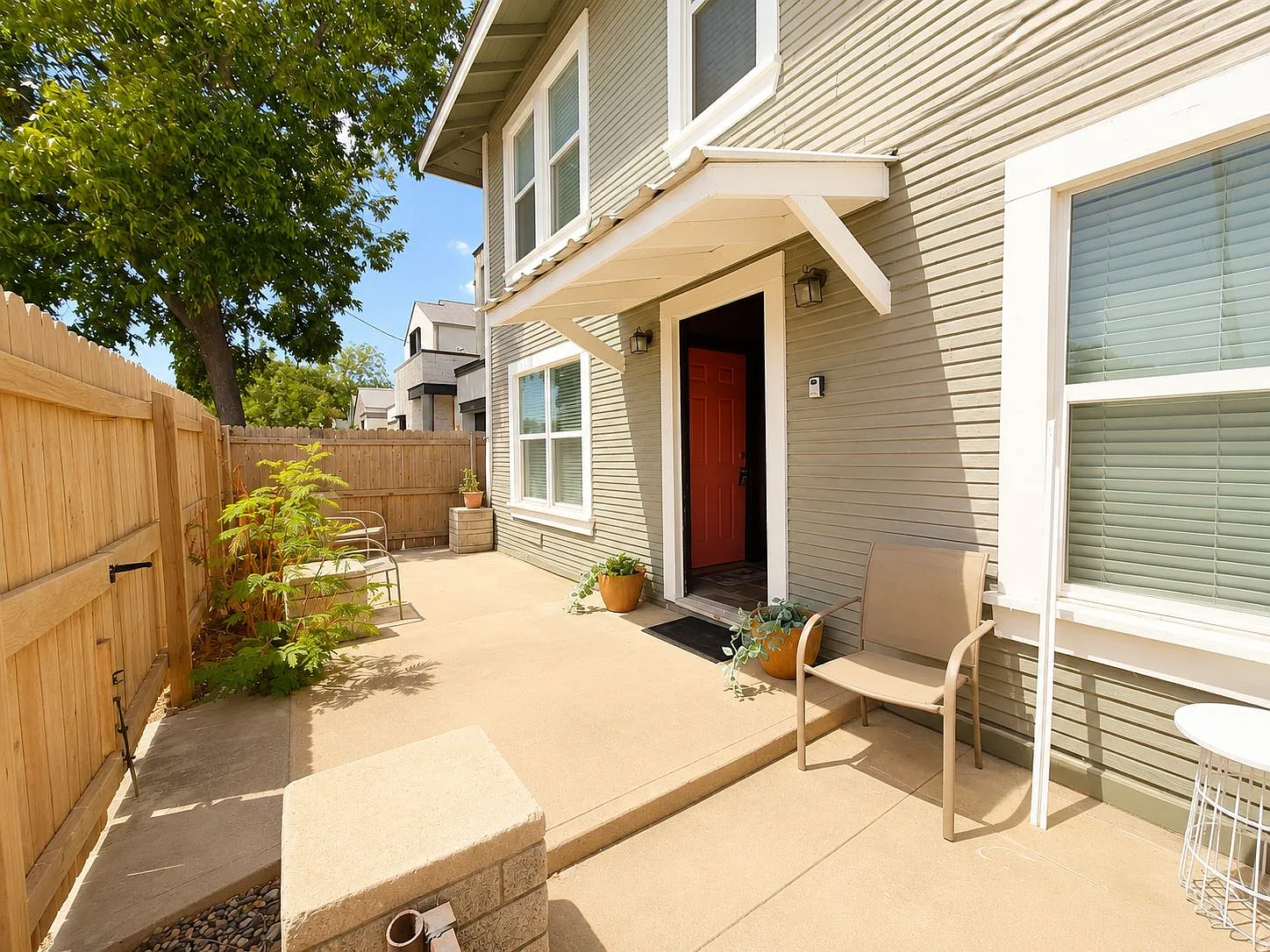 1 bed, 2520 sqft, $975 — Photo 2