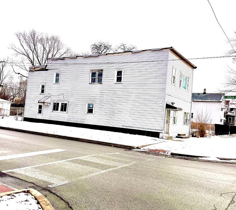 1st image of 13301 S Burley Ave