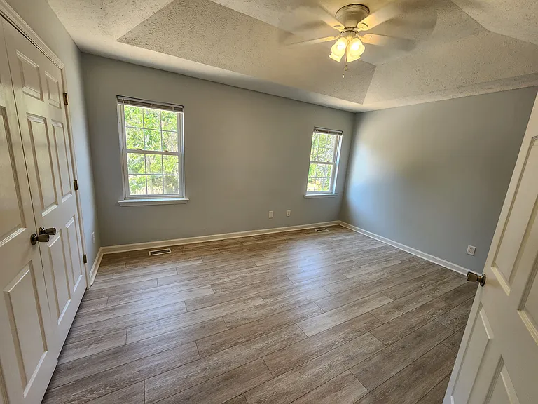 431 Womble St — Photo 6