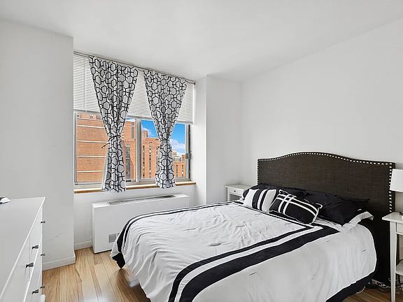 4th image of 200 E 89th St APT 25D