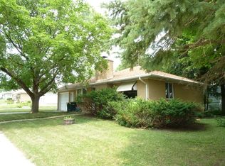 6 Wilson Ave, Fort Atkinson, WI 53538