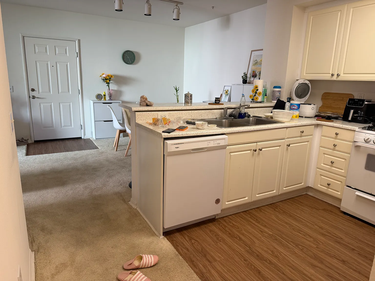 1 bed, $1,600 — Photo 2