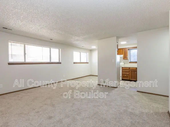 1611 Warren Ave APT 2, Longmont, CO 80501