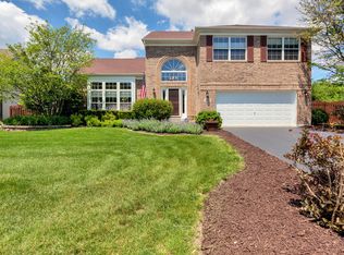 201 Edgewood Dr, Minooka, IL 60447