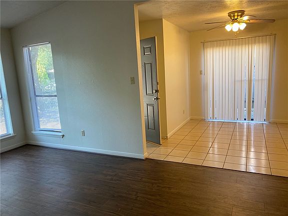 4th image of 2528 Cypress Dr
