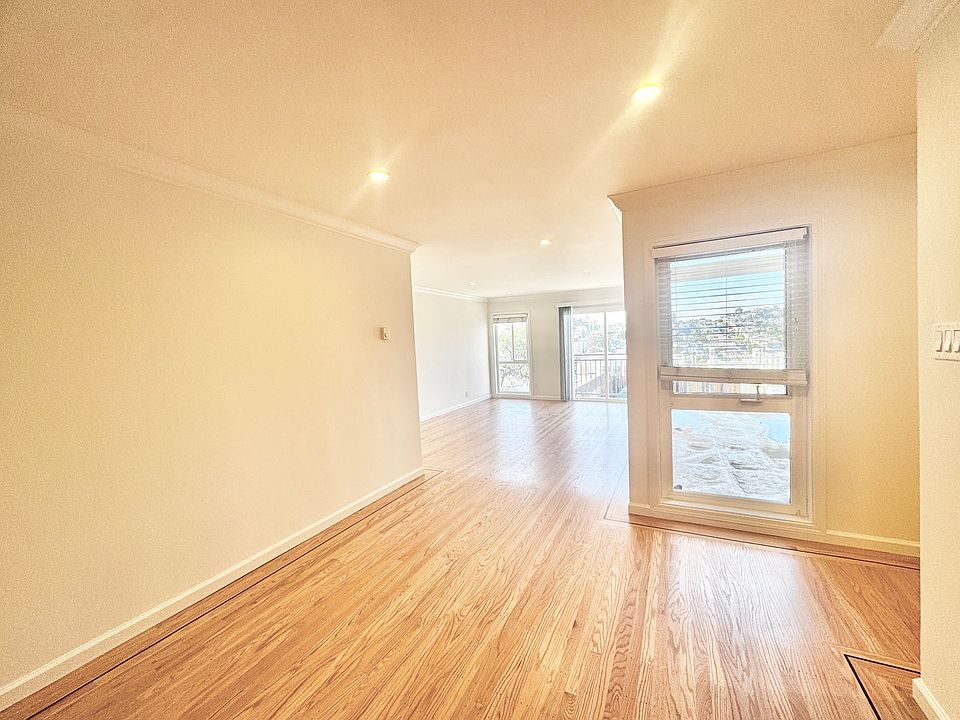 1st image of 4130-40 Cesar Chavez #30-10