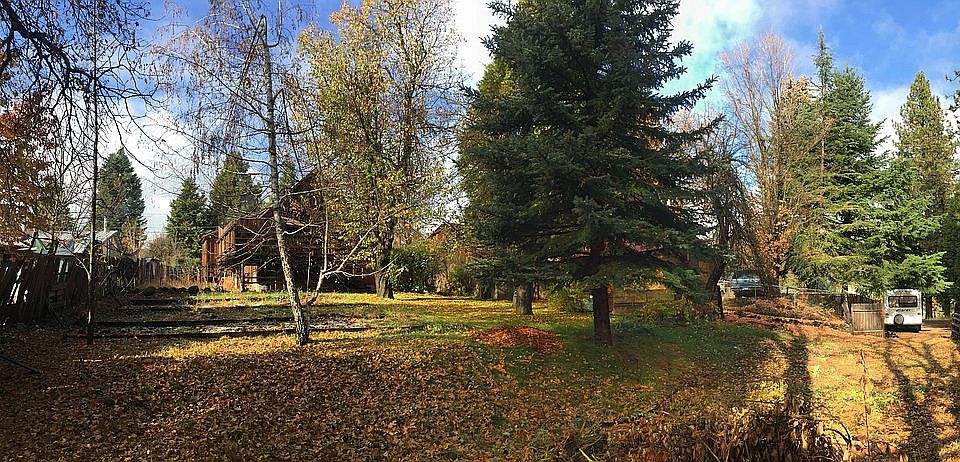 3/4 acre fenced & parklike