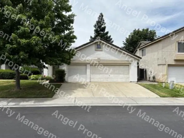 8203 Red Elk Dr, Elk Grove, CA 95758