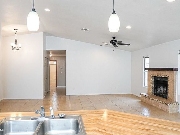 3rd image of 700 W McLean Dr