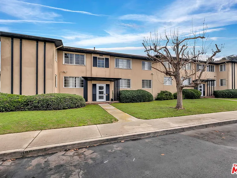 4086 Abourne Rd #A — Photo 35