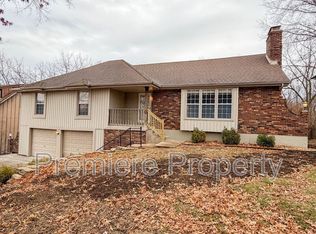 1011 SW Lorman Dr, Lees Summit, MO 64081