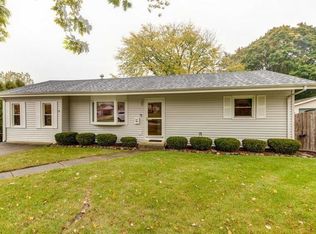 361 Cherry Valley Rd, Vernon Hills, IL 60061