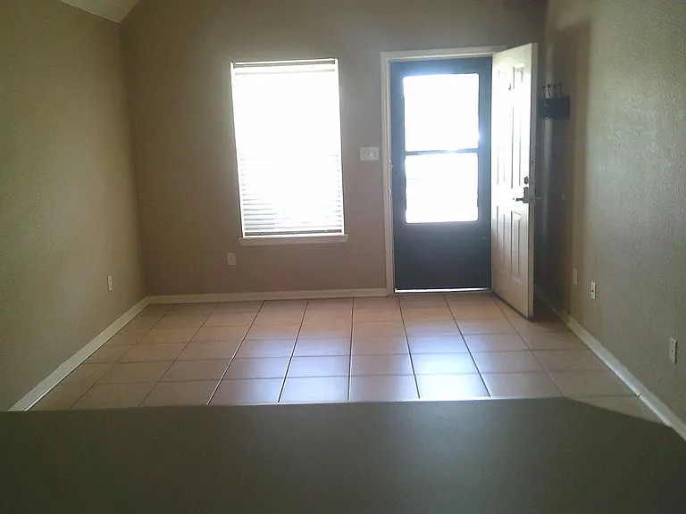 3511 Westwood Dr #A-B — Photo 3