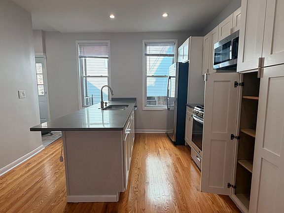 2nd image of 1252 N Cleaver St #Ch