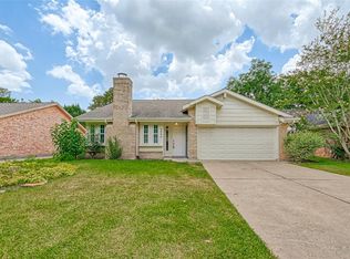 2302 Brook View Ln, Sugar Land, TX 77479