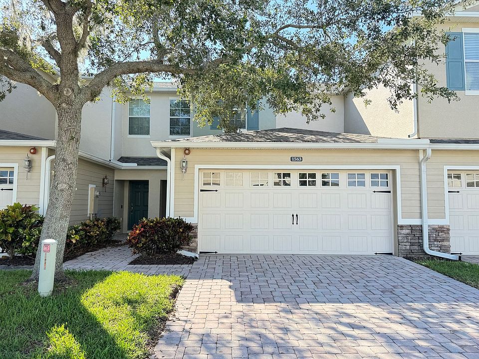 1st image of 1563 Priory Cir