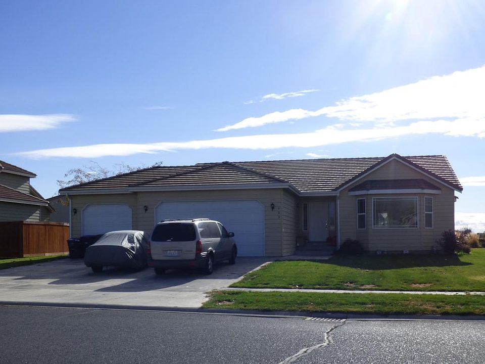 1st image of 121 E Inglewood Dr