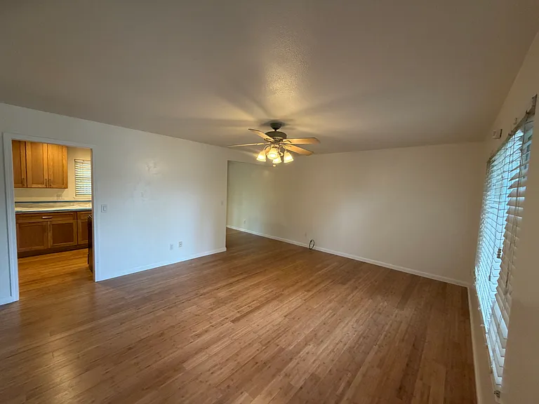 625 W 28th St — Photo 17