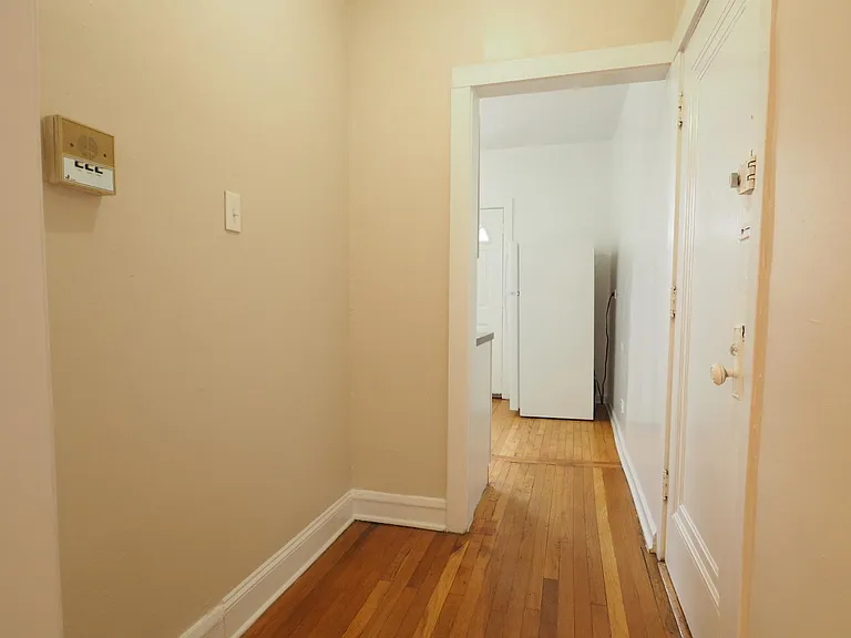 4045 N Mozart St #3E — Photo 7
