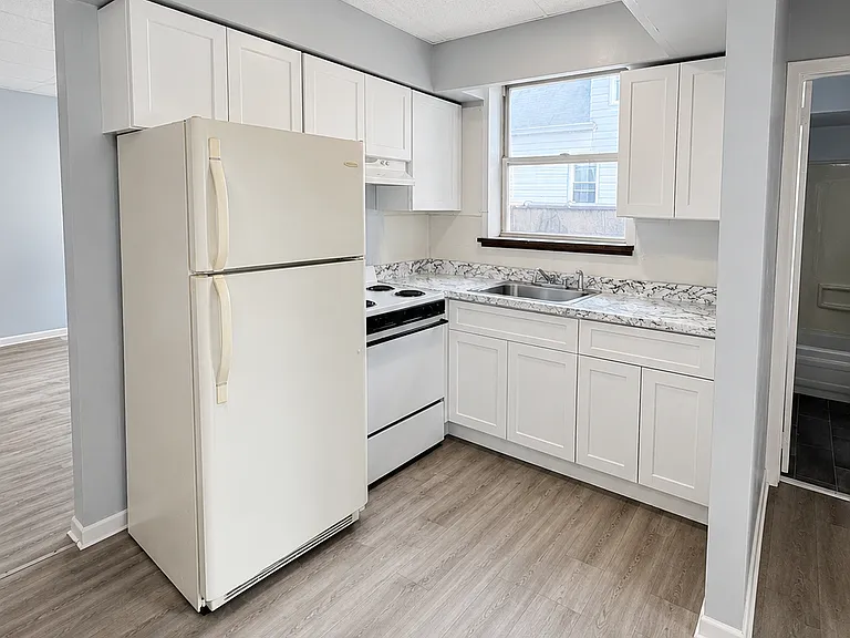 573 Van Houten Ave #3 — Photo 11