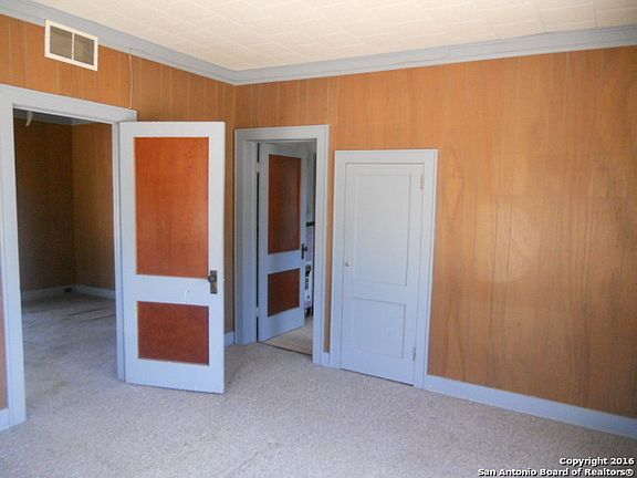 4th image of 1411 Campbell Ave