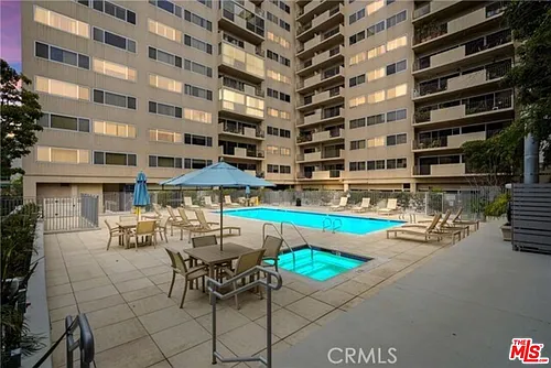 10450 Wilshire Blvd Photo 1