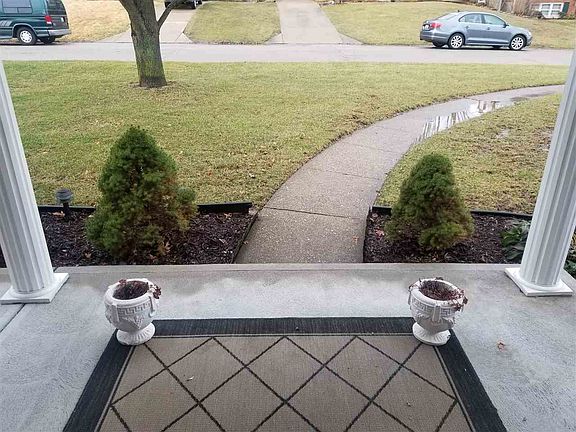 5th image of 3241 Fairwood Ct
