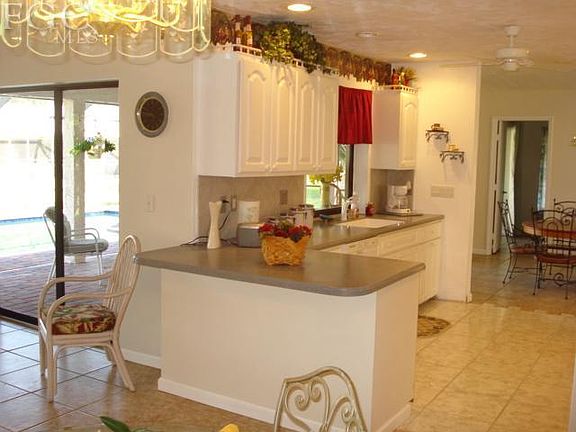 2nd image of 1306 SE 20th Ct