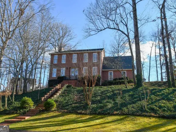 3080 Chattahoochee Trce, Gainesville, GA 30506