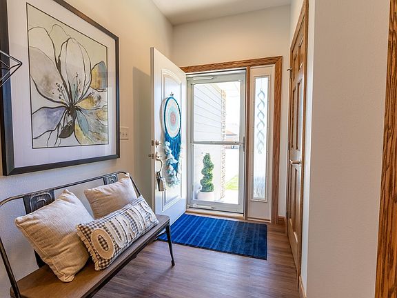 3rd image of 2621 Indian Hills Ct