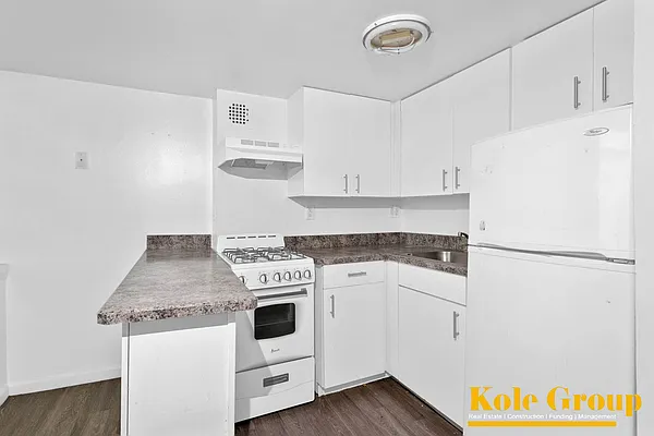 Rented by Kole Group | media 11