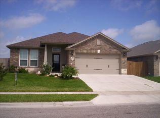 322 Pacific Dr, Portland, TX 78374
