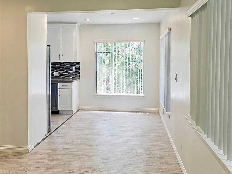 1026 San Rafael Ave — Photo 9