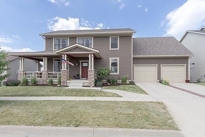 1st image of 2725 Cambridge Dr