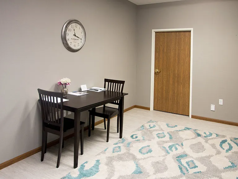 Marshall Apartments — Photo 16