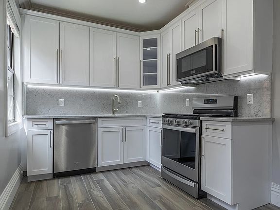 5th image of 3510 Union St Floor 2