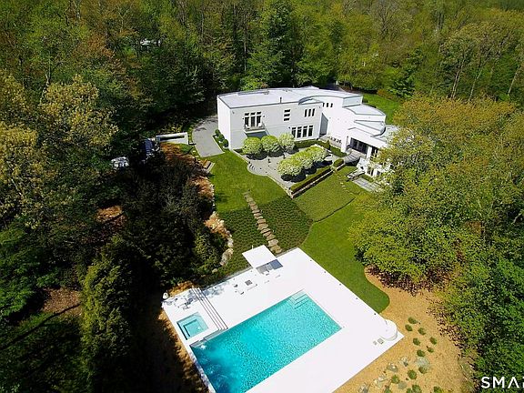 5th image of 300 Sturges Ridge Road