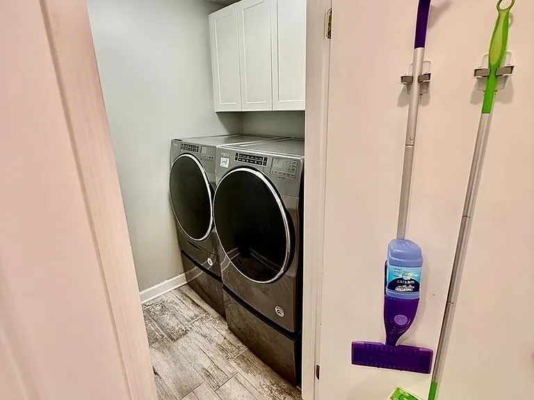 205 Village Dr — Photo 23