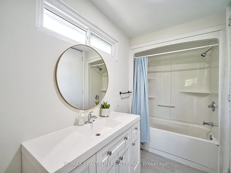 50 Axsmith Cres — Photo 30