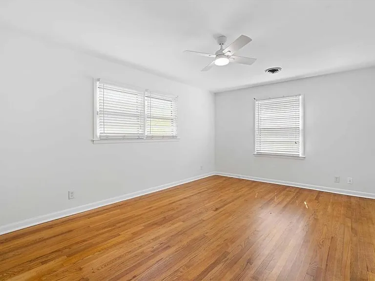 274 Land O Lakes Ct NE — Photo 31