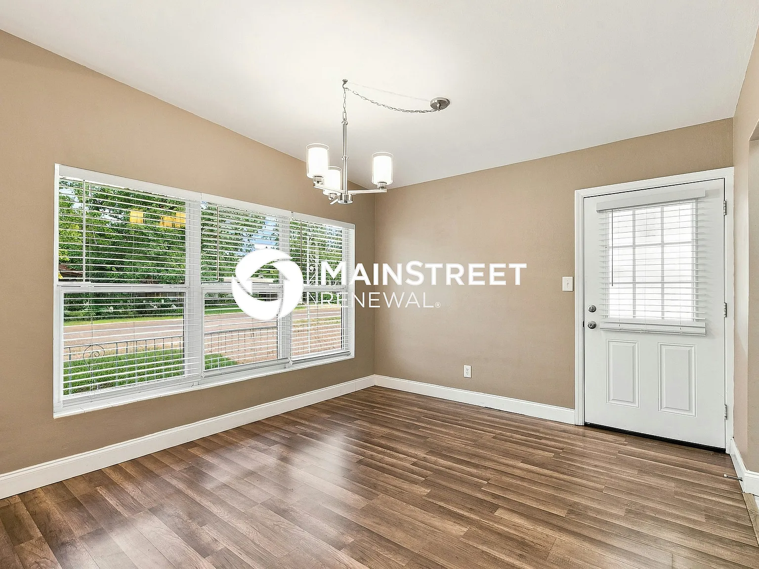 119 Highland Dr — Photo 2